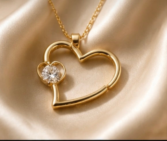 Amora Gold Heart