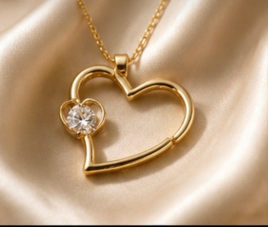 Amora Gold Heart